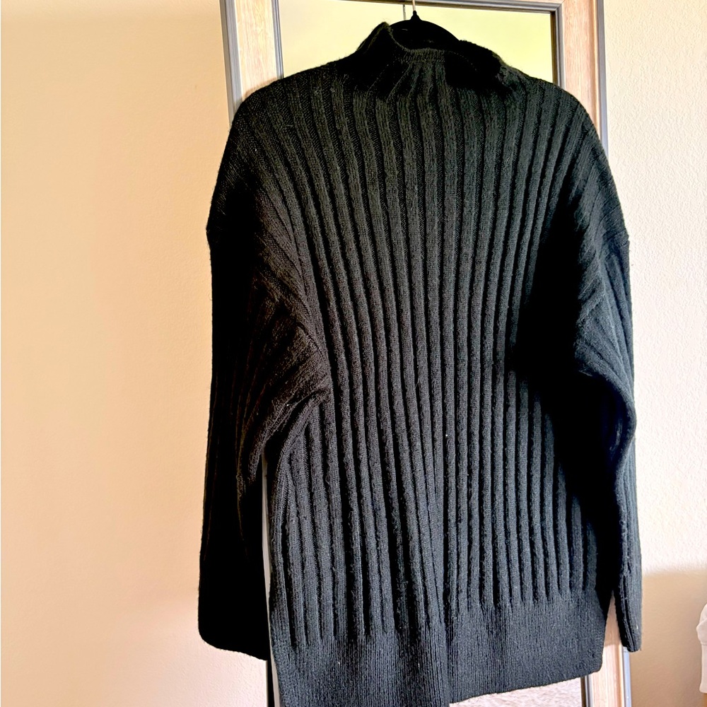 ABERCROMBIE & FITCH 		
Women's
Long-Length Ribbed Funnel Neck Sweater